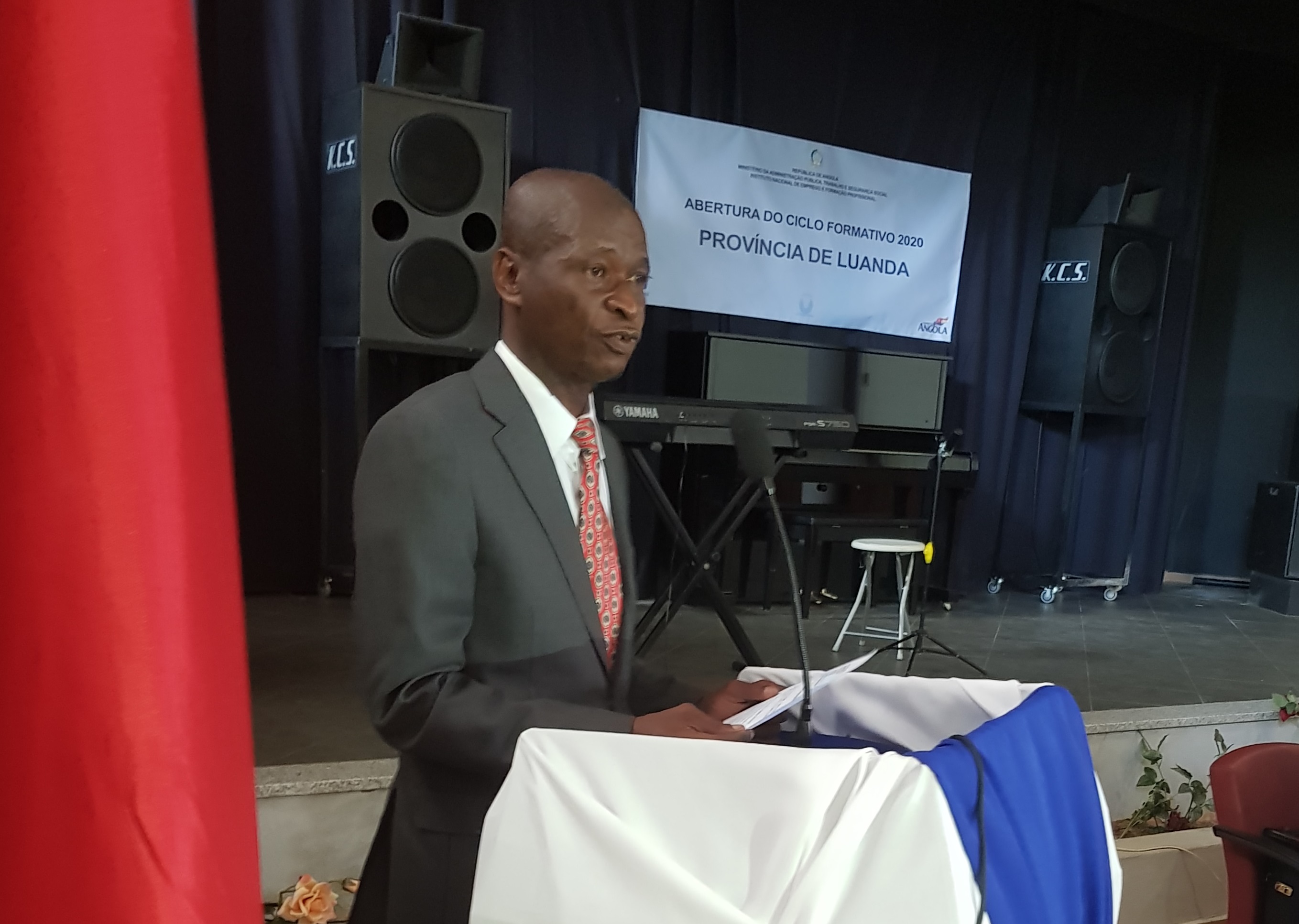 Ciclo formativo em Luanda arranca com mais de 12 mil formandos
