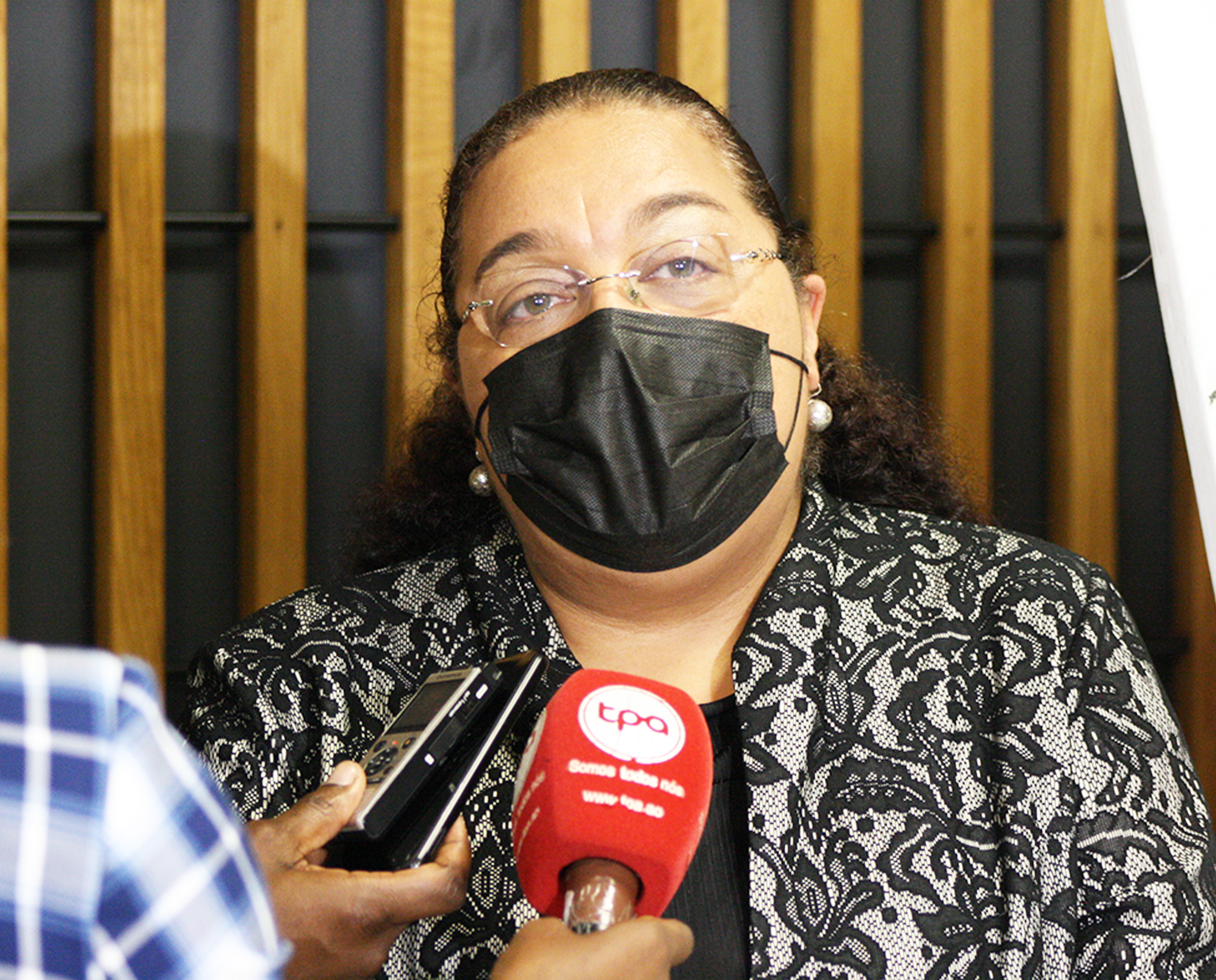 Ministra destaca contributo de Agostinho Neto na Administração Pública após Independência