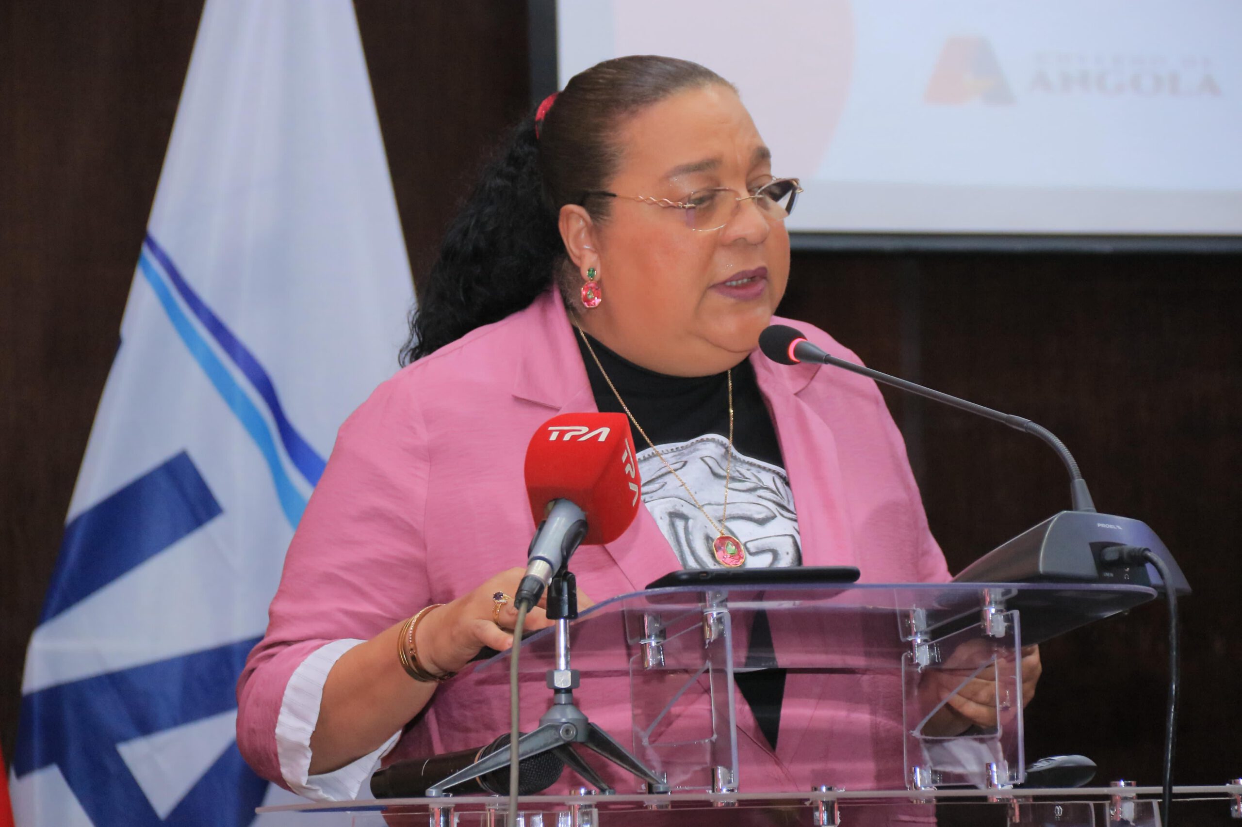 Ministra alerta gestores de Recursos Humanos a aplicarem a Lei Geral do Trabalho com justiça