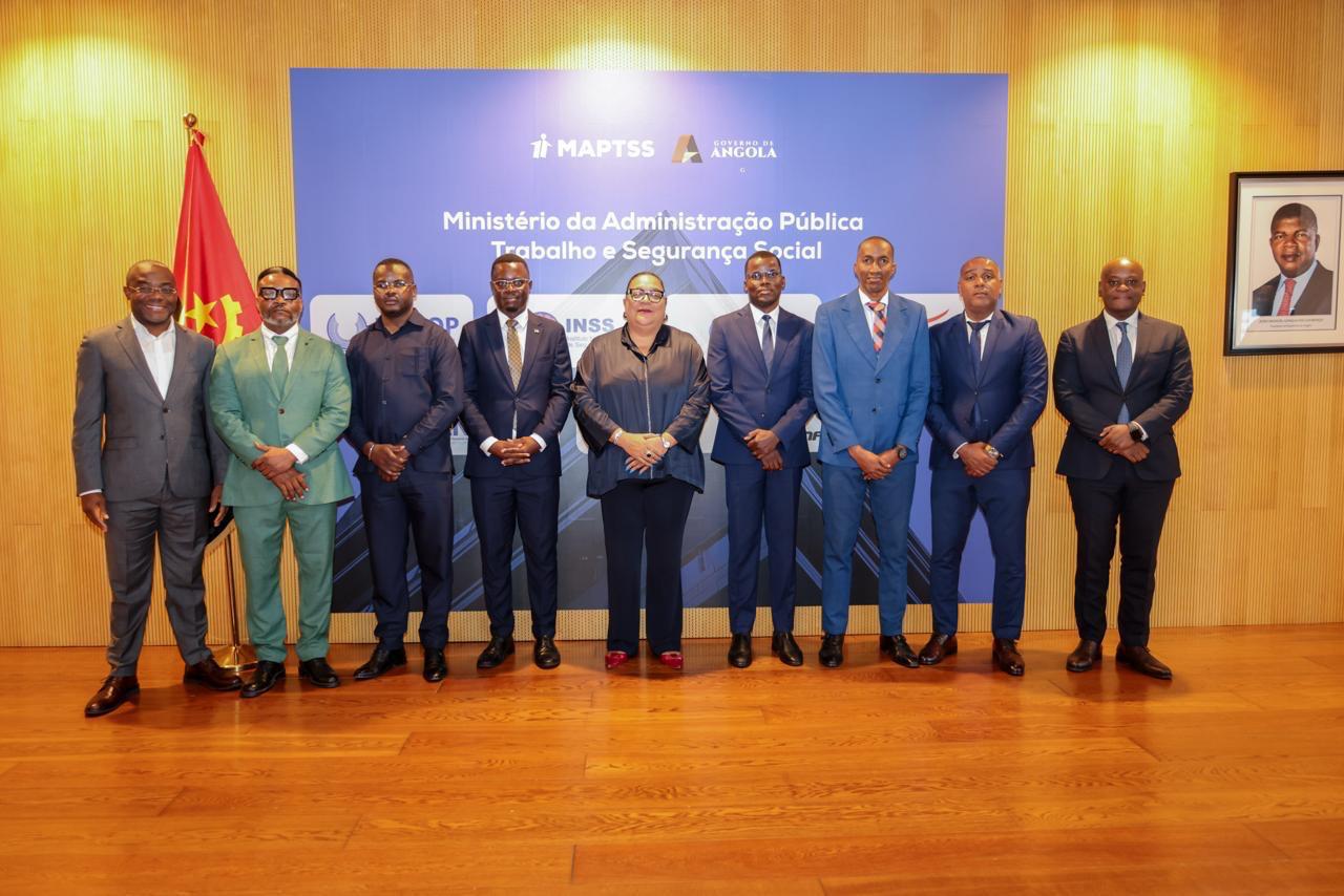 Ministra da APTSS confere posse ao Director Nacional da Administração Pública